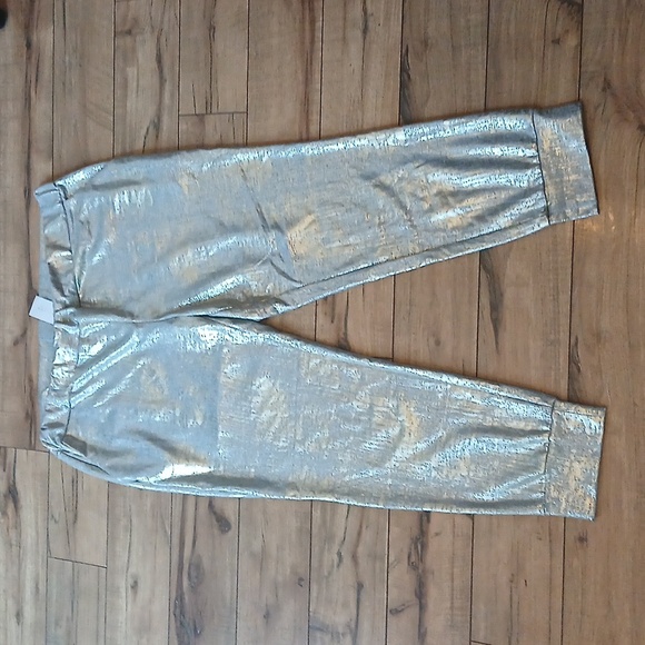 NWT Metallic Print Skinny Jogger Pants By Ashley Stewart. Size 3X - Picture 4 of 17
